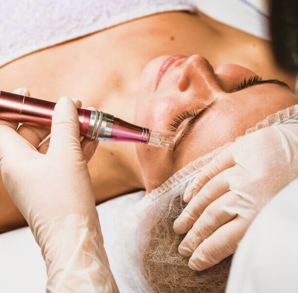 Micropigmentação para labios, eyeliner e sobrancelhas.